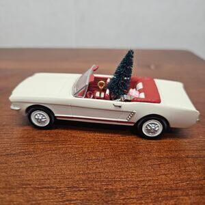 VINTAGE 1992 Hallmark Keepsake Ornament "1966 Mustang" Classic American Car